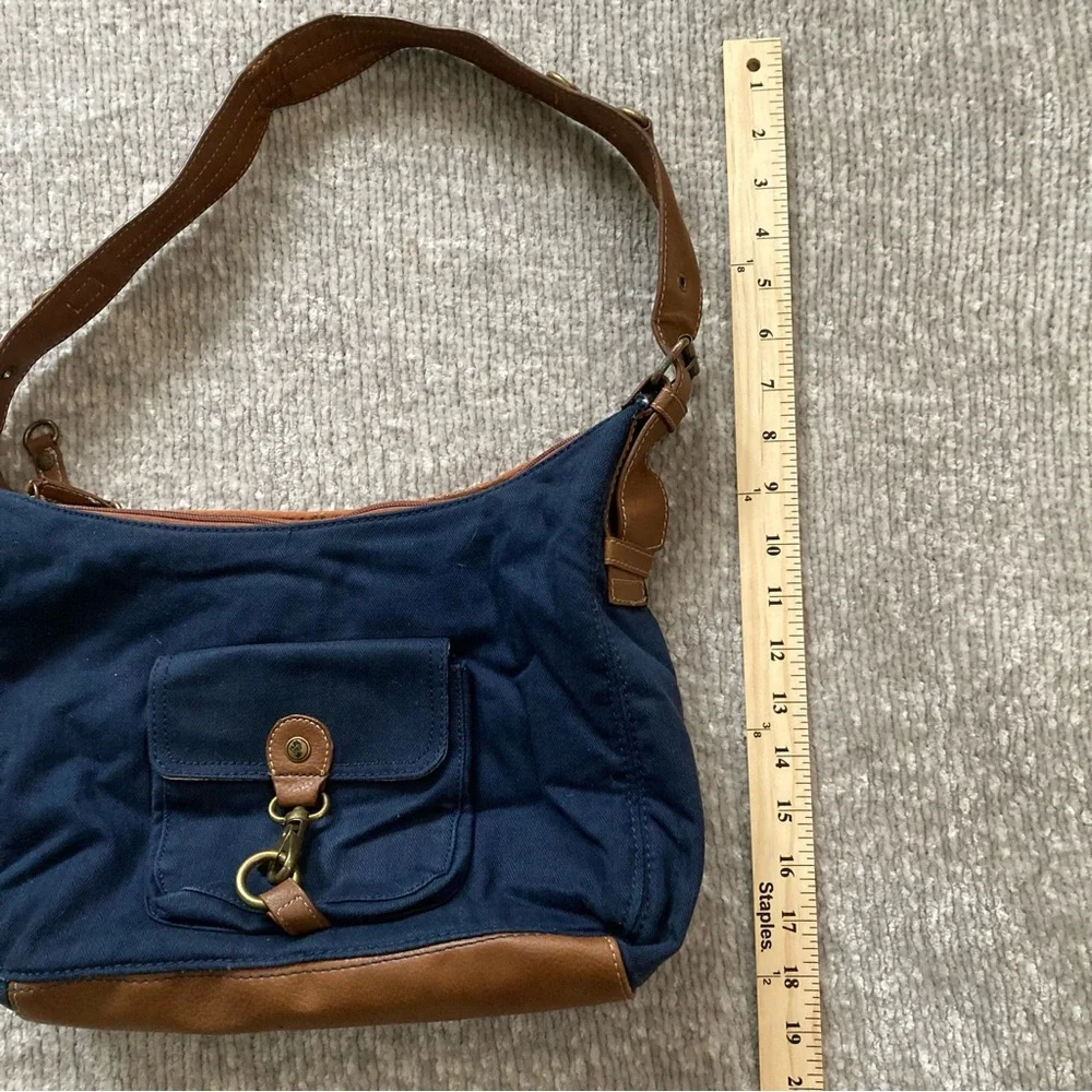 Caribbean Joe‎ navy canvas hobo bag w/ brown faux leather trim & print lining